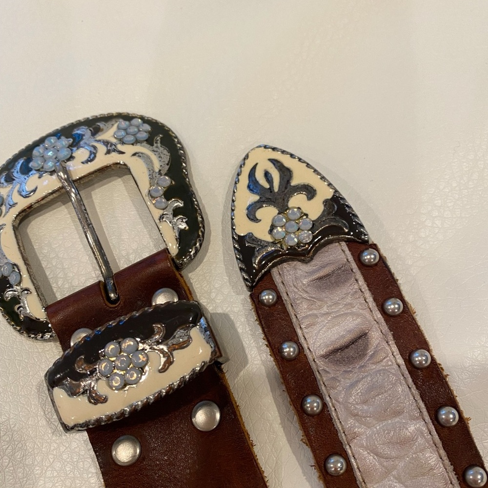 Western Studded Belt with Silver Buckle Belt size M - Picture 5 of 7